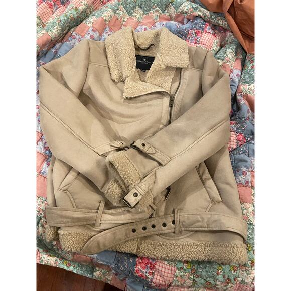 American eagle women’s cream colored fleece jacket size large - Picture 8 of 10